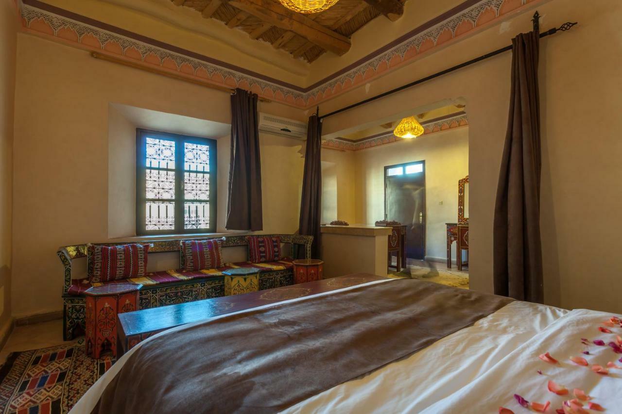 Kasbah Tizzarouine Bed & Breakfast Boumalne Exterior foto